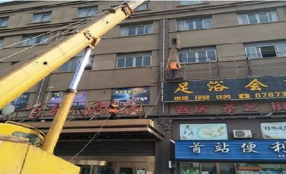 南部安装较高的门店招牌有什么好的方法？