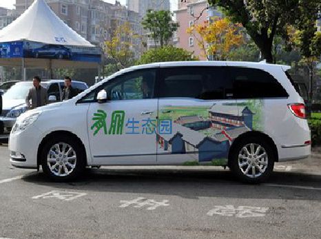 南部户外车贴喷绘如何保持效果?